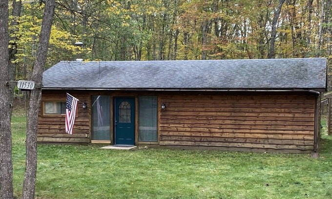 Irons Cabin | Cozy Cabin- Close to all up North activities! Cabin in Irons.