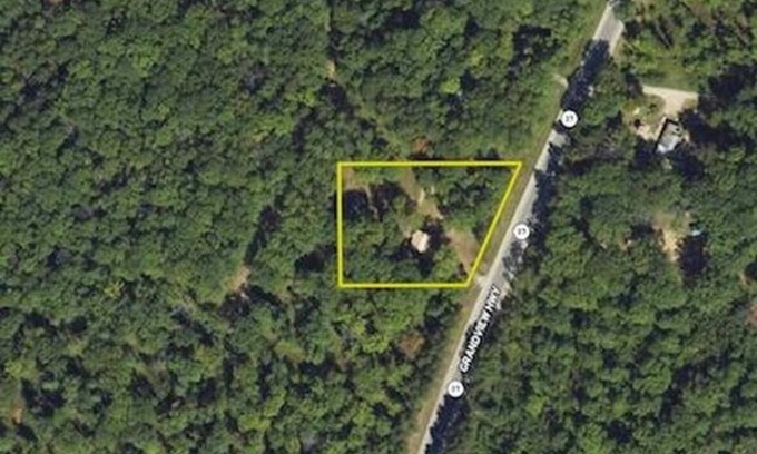 Harrietta Cabin | Cozy Cabin close to skiing, hunting, fishing, paddling, and swimming, and trails