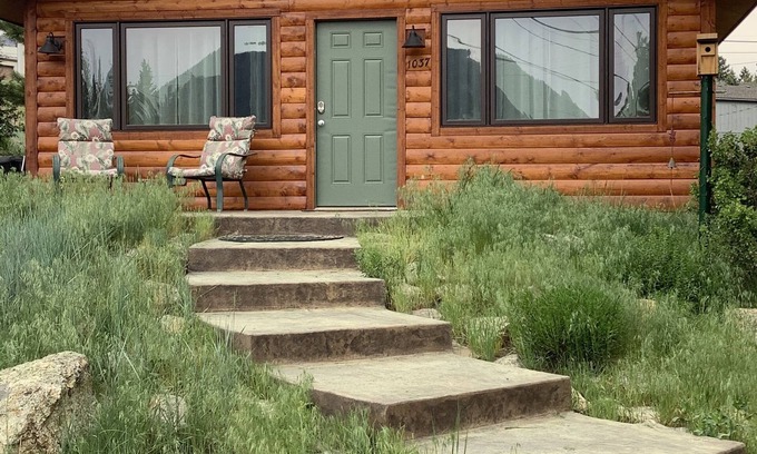 Estes Park Cabin | Cozy cabin close to town and Lake Estes trail
