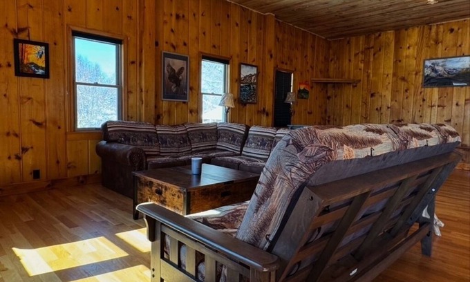 Big Piney Cabin | Cozy cabin conveniently located for fisherman on the Green River in Wyoming