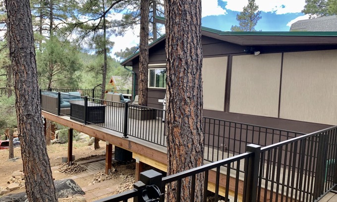 Highland Pines Cabin | Cozy Cabin: Deck, Hot Tub, Views & Starry Nights
