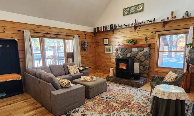 Galena Forest Estates House | Cozy Cabin Escape!
