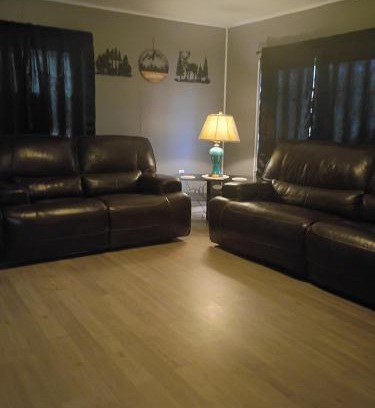 Gladwin House | Cozy Cabin Getaway Close to Town