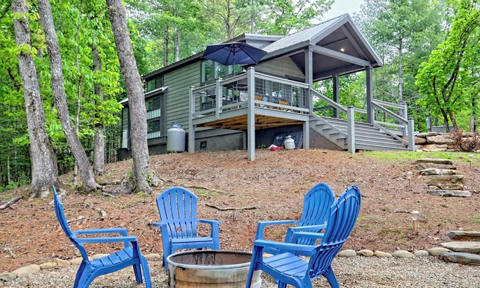 Franklin Cabin | Cozy Cabin in Enchanting Franklin with AC