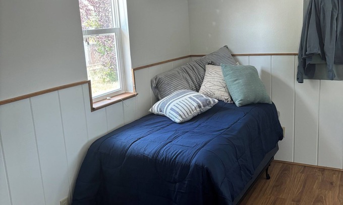 Sturgis Cabin | Cozy cabin in enjoyable Sturgis with WiFi, AC