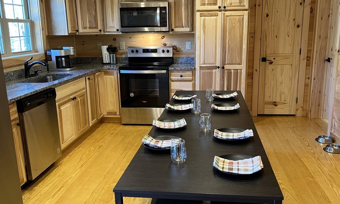 Lake Lure Cabin | Cozy Cabin in Rumbling Bald, Pet friendly with views of the rolling creek