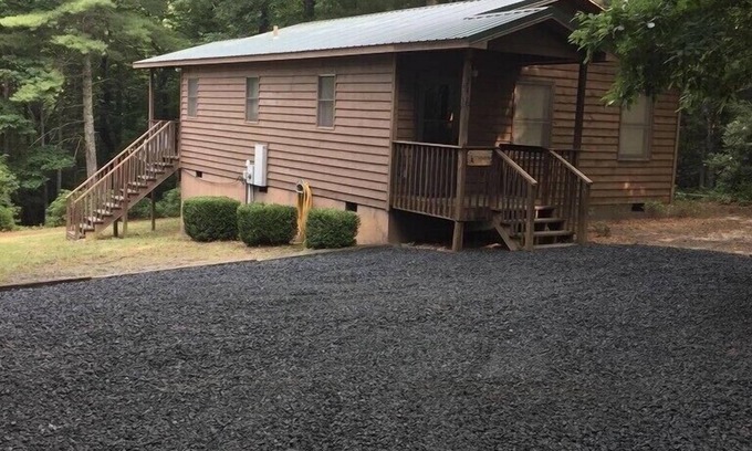 Millers Creek Cabin | Cozy Cabin in the Woods, 30 min from Boone
