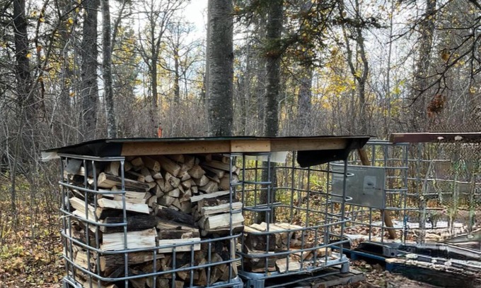 Arnes Cabin | Cozy cabin located in Arnes, 5 minute walk away from the beach
