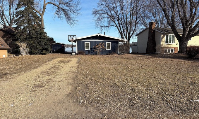 Kasota Cabin | Cozy Cabin Located On The Premiere Lake In Mankato Area