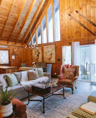Jay Ski Chalet | Cozy Cabin near Lake Placid, Whiteface-King, Ice Barrel, Hot Tub