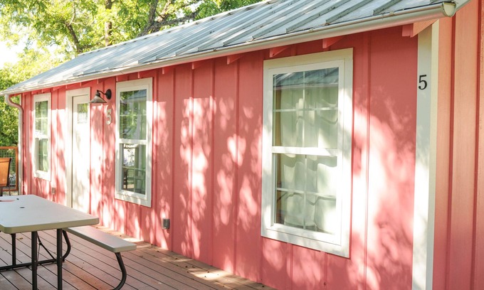 New Braunfels Cabin | Cozy Cabin near the Comal River-Cabin #5- Railroad Theme. Walk to Wurstfest