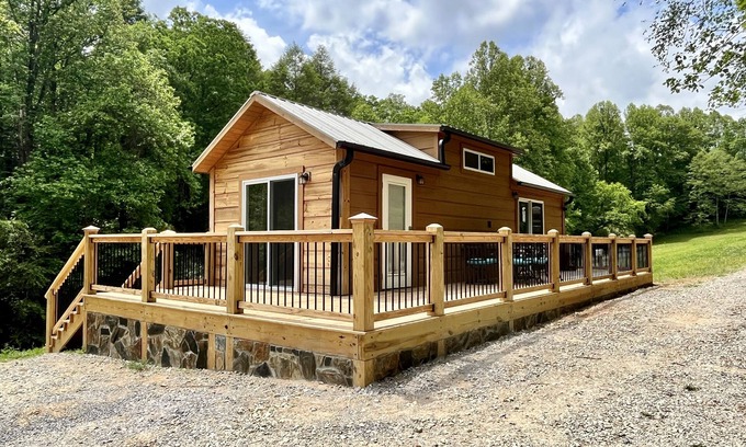 Old Fort Cabin | Cozy Cabin on 4 acres - By I-40 - King Bed - Fenced Yard - Deck - Loft - Firepit