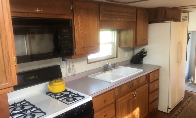 Loretto Cabin | Cozy Cabin on atv/snowmobile trail.