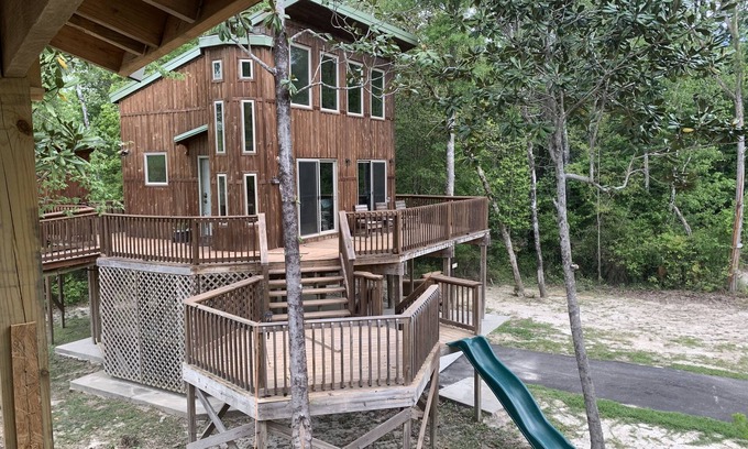 Biloxi Cabin | Cozy Cabin on the River