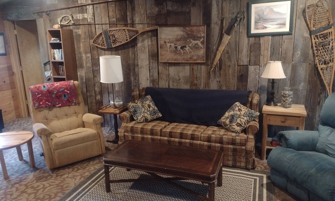 Manton Cabin | Cozy cabin on the river!