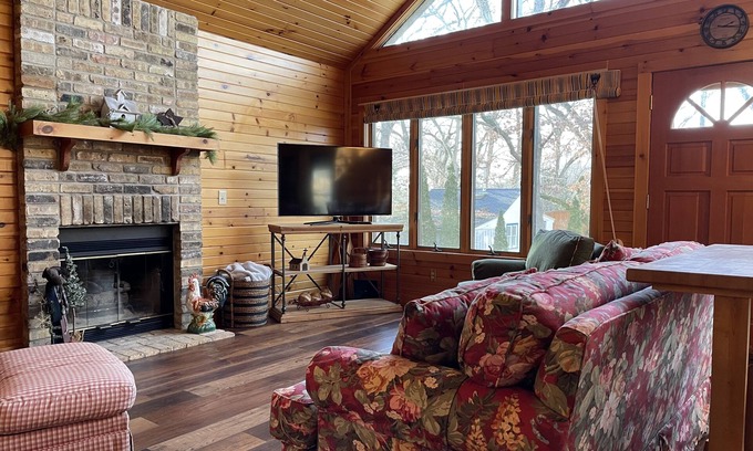 Lake Ripley Cabin | Cozy cabin one block from lake, private beach and close to hiking/biking trails