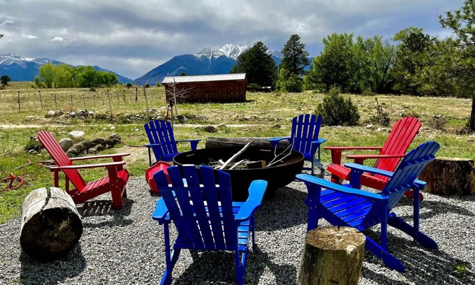 Whitepine Cabin | Cozy Cabin/Private fishing on Chalk Creek
