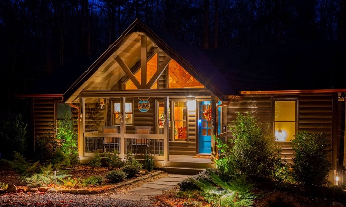 Eagle Mountain Cabin | Cozy Cabin