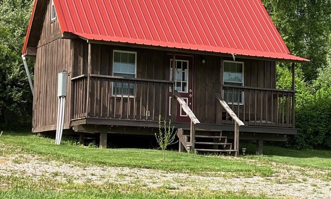 East Fultonham Cabin | Cozy cabin