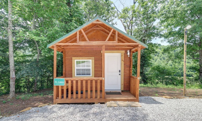 Huntsville Apartment | Cozy Cabin w/Direct ATV Trail Riding & Mtn Views!