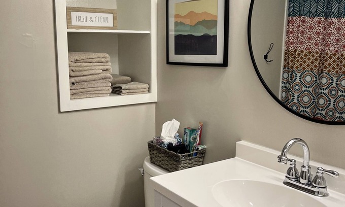 Mill Ridge Cabin | Cozy cabin with 1 bedroom, fireplace, AC, WiFi in Convenient Foscoe