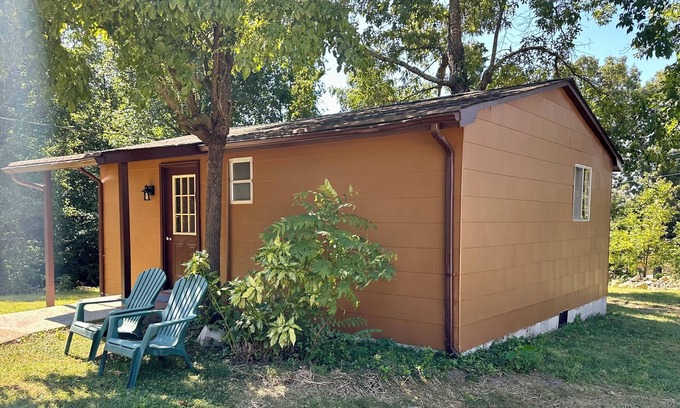 Ringgold Cabin | Cozy cabin with AC in Ringgold - Perfect for a getaway