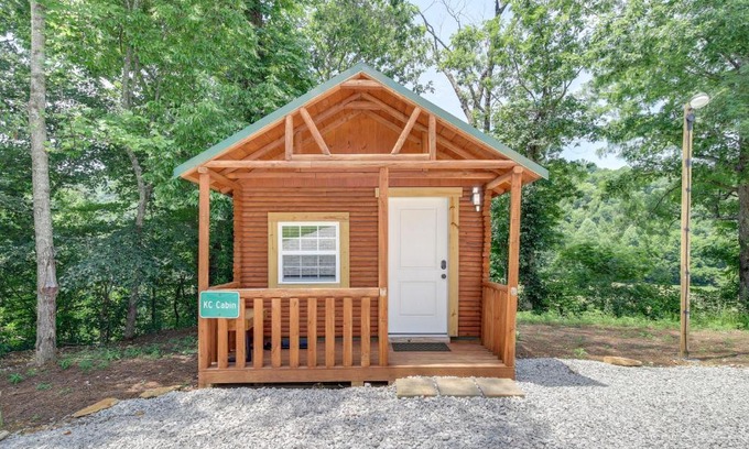 Huntsville Apartment | Cozy Cabin with Direct ATV Trail Riding and Mtn Views!