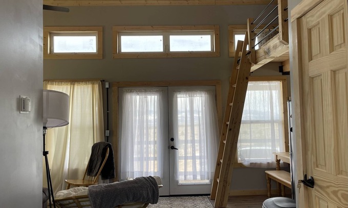 Fort Garland Cabin | Cozy cabin with gorgeous mountain views