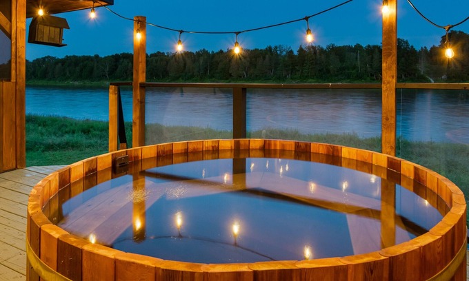 Red Bank House | Cozy Cabin with Large Cedar Hot Tub