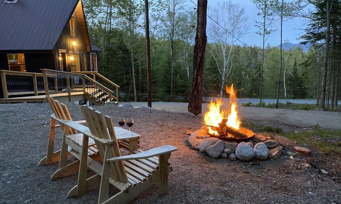 Franklin County Cabin | Cozy Cabin with Mountain Views! 1 mi to Flaggstaff Lake! Hike, boat & swim!