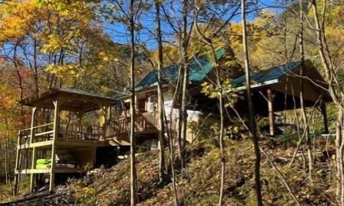 Elk Garden Cabin | Cozy cabin with river view