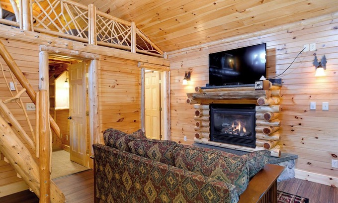 Lake Placid Cabin | Cozy Cabin with second floor loft, fireplace, campfire pits, and kitchen