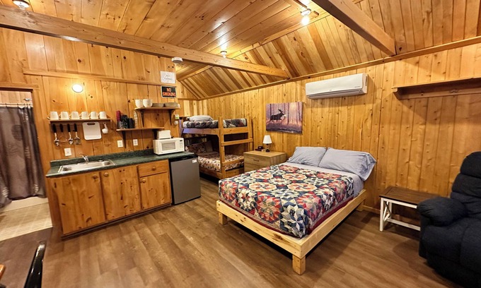 Fort Kent Cabin | Cozy Camp 2