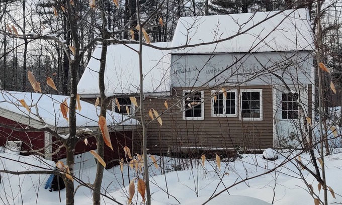 Washington Cabin | Cozy Camp Nestled in the Woods