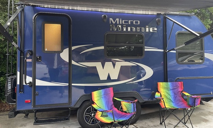 Woodstock House | Cozy Camper just a 1/2 mile to historic downtown Woodstock