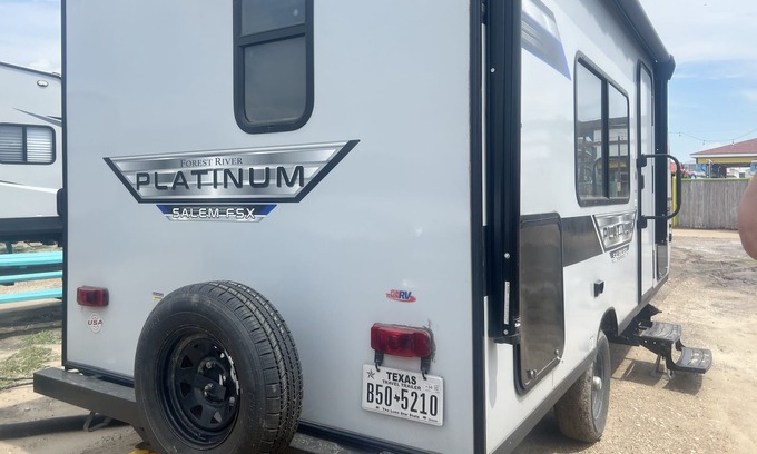 Abercrombie House | Cozy camper with full hookups, free parking, and free Wifi!