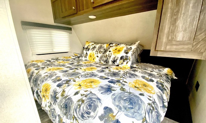 Northside House | Cozy Campfire Camper Stay