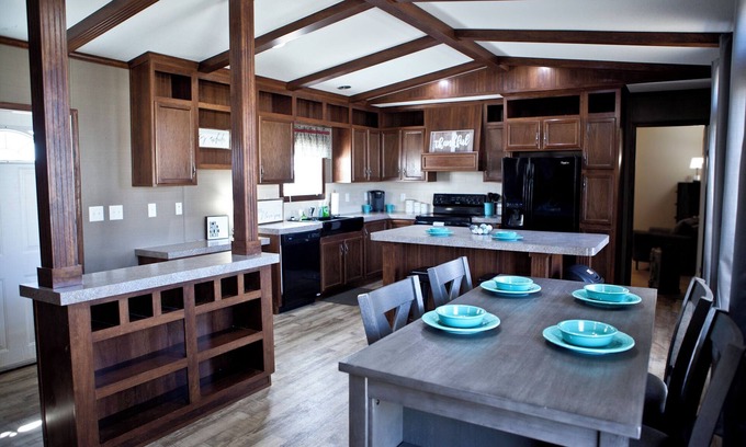 Canton House | COZY CANTON GETAWAY 3 Bedroom/2 Bath Near Canton Lake With Extra Parking!