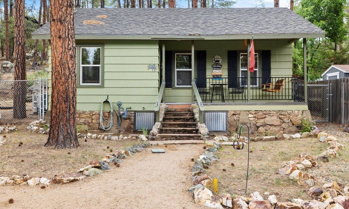 Mountain Club Cabin | Cozy canyon cabin nestled in the Prescott Pines-dog-friendly for your getaway!