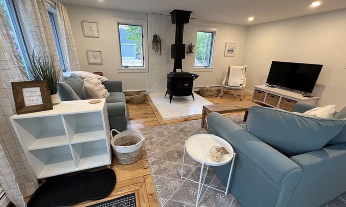 Mashpee House | Cozy Cape House!
