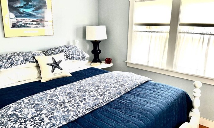 Eastport House | Cozy Capen Cottage—easy access to downtown Eastport