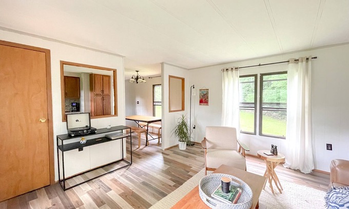 Margaretville House | Cozy Catskill Mountain Getaway: The Trillium Cabin