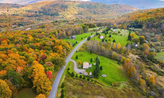 Margaretville Cottage | Cozy Catskills Cabin with Mountain Views