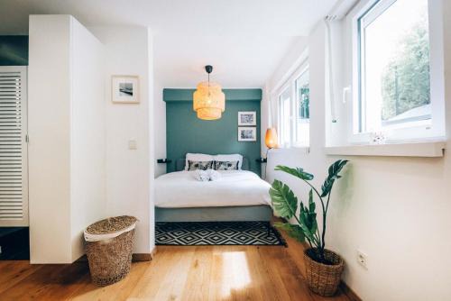 Belair Apartment | Cozy Central Studio with Private Terrace
