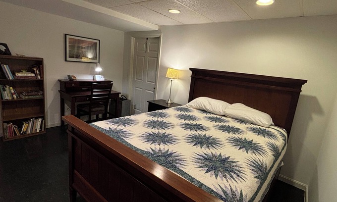 Port Republic Apartment | Cozy centrally located studio with WiFi and AC in delightful Port Republic, MD