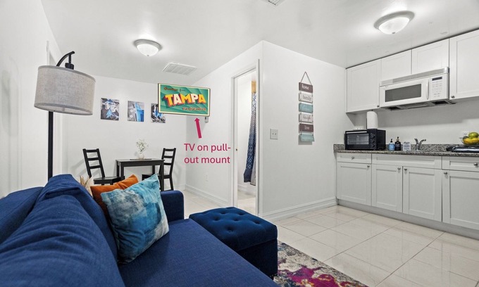 Tampa Apartment | Cozy & Centrally Located Full Guesthouse- Sleeps 4. Short drive to everything!