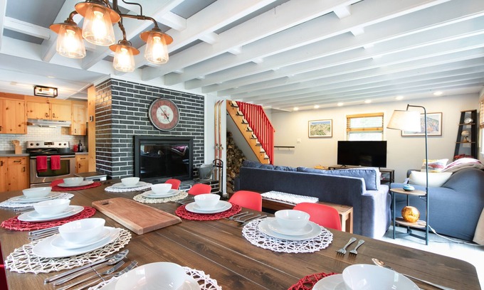 Londonderry Ski Chalet | Cozy Chalet in Vermont's Golden Triangle
