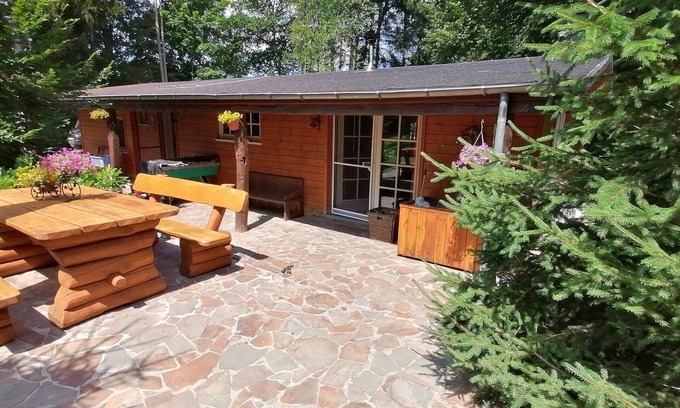 Wibrin Ski Chalet | Cozy Chalet with Sauna, Wibrin