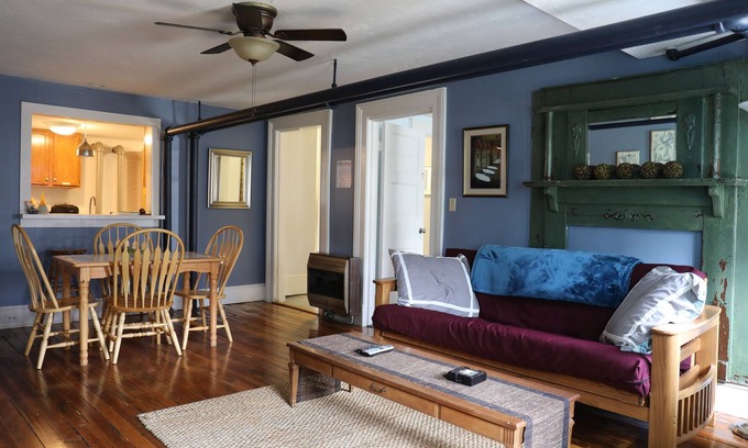 Historic Montford Apartment | Cozy Charming Apartment - Easy Walk to Downtown & UNCA through historic Montford