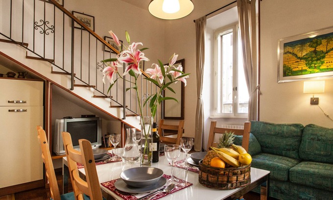 Salario Apartment | Cozy Charming Quiet Studio a few meters from Villa Borghese - a/C, Wifi, TV SaT